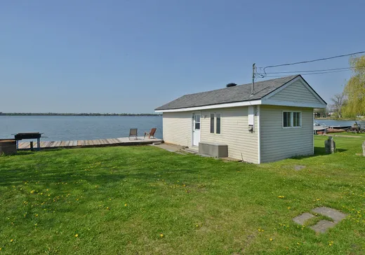Maison à vendre - 833-833A Rue Raymond, Salaberry-de-Valleyfield, J6S 0E6