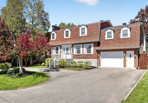 Two or more stories for sale - 47 Rue Deegan, Sainte-Marthe-sur-le-Lac, J0N1P0