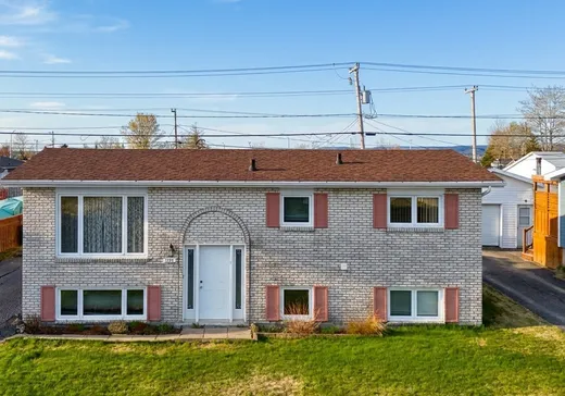 Maison à étages à vendre - 1345 Rue Fiset, Sept-Îles, G4S1P4