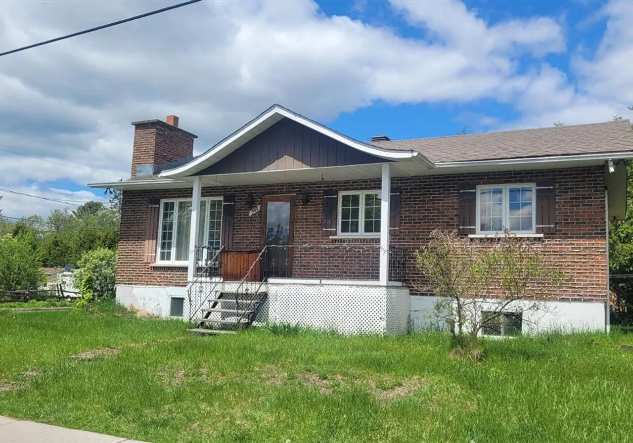 820 Boul. Dr-Gervais — photo 2