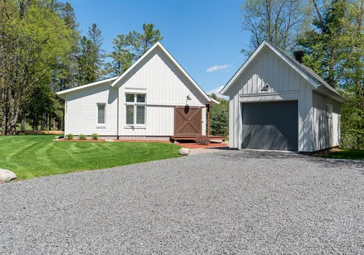 Maison à vendre - 2411 Rue de la Carriole, Sainte-Adèle, J8B 1Z9