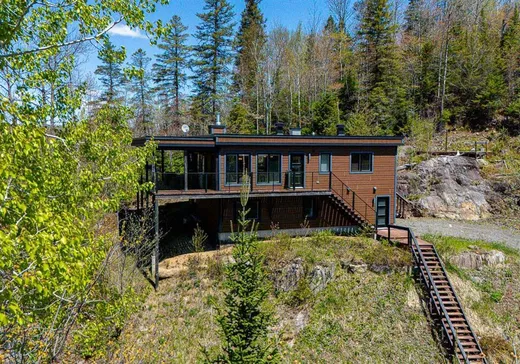 Two or more stories for sale - 14 Rue des Trembles, Sainte-Marguerite-du-Lac-Masson, J0T1L0