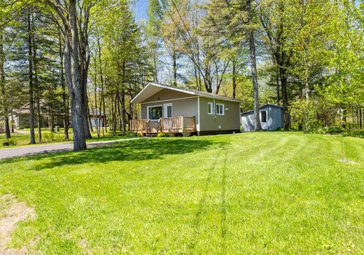 Bungalow for sale - 34 Rue Martineau, St-Apollinaire, G0S2E0
