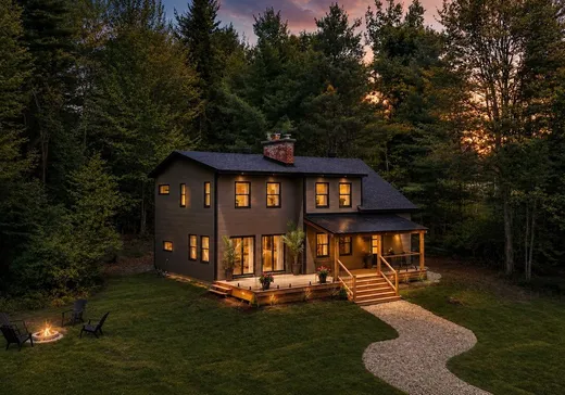 Maison à étages à vendre - 38 Rue Véronique, Magog, J1X0K7
