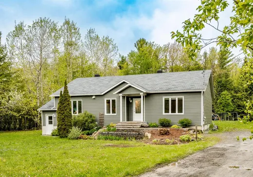 Bungalow for sale - 3316 Rue des Arbrisseaux, Sherbrooke, J1R0B4