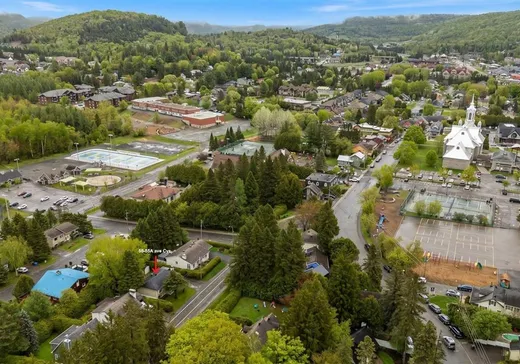 Maison à vendre - 55-55A Av. Cyr, Saint-Sauveur, J0R 1R4