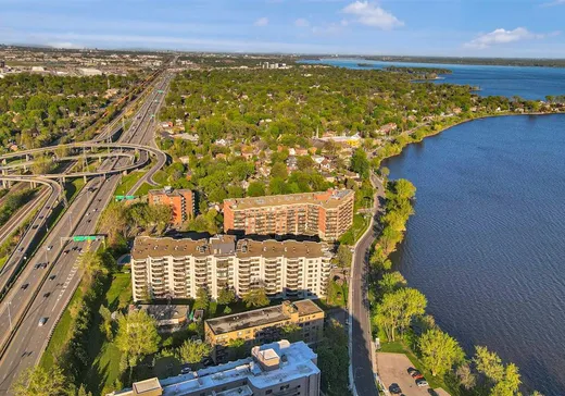 Condo à vendre - 21 Ch. du Bord-du-Lac-Lakeshore, App. 404, Pointe-Claire (Île de Montréal), H9S5N3
