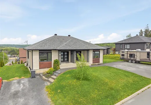Maison à vendre - 303 37e Rue, Notre-Dame-des-Pins, G0M 1K0