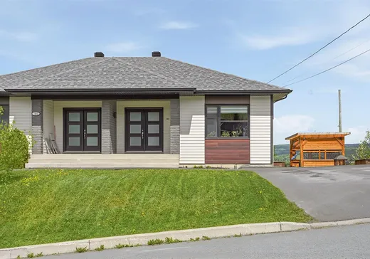 Maison à vendre - 303 37e Rue, Notre-Dame-des-Pins, G0M 1K0