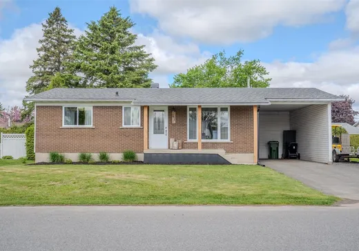 Bungalow for sale - 47 Rue Renald, Plessisville, G6L4A3