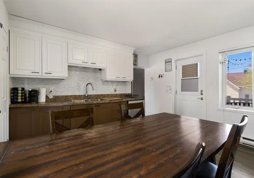 House for sale - 22 2e Avenue, Windsor, J1S 1Y9