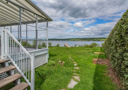 Maison à vendre - 154 Rue Bernard, Magog, J1X 3W5