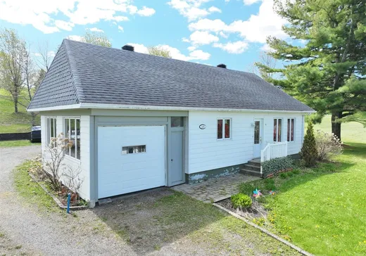 Bungalow à vendre - 2466 Ch. Royal, Sainte-Famille, G0A3P0