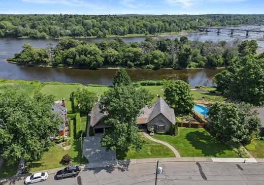 House for sale - 74 Boul. Gall, Drummondville, J2C 1H6