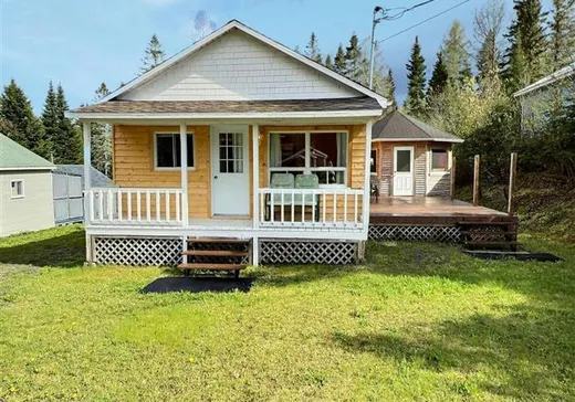 Bungalow for sale - 62 2e Rang N., Causapscal, G0J1A0