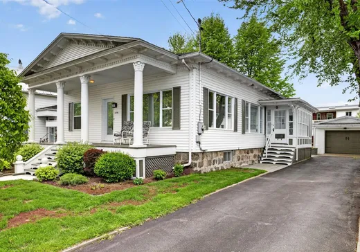 Maison à vendre - 1370 Rue Goupil, Drummondville, J2B 4K9
