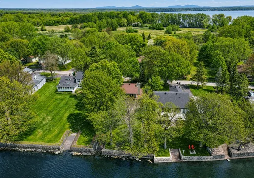Two or more stories for sale - 433 Av. de la Pointe-Jameson, Venise en Quebec, J0J2K0