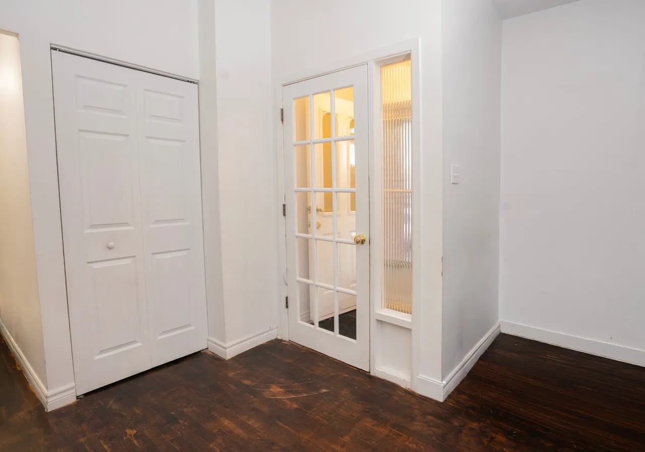 313 Rue Colonia — photo 3