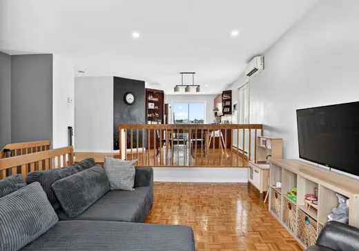 Maison à vendre - 17265 Rue du Mistral, Mirabel, J7J 1X6
