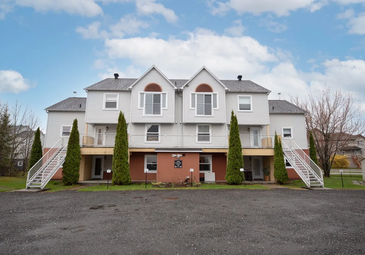 2300 Place du Village — photo 1
