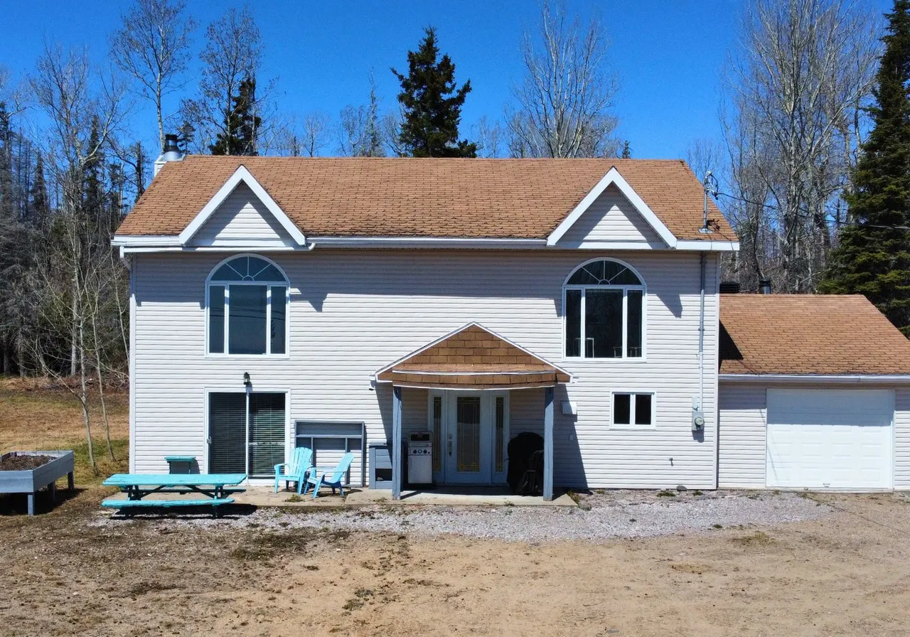 1803 Route Jacques-Cartier — photo 1