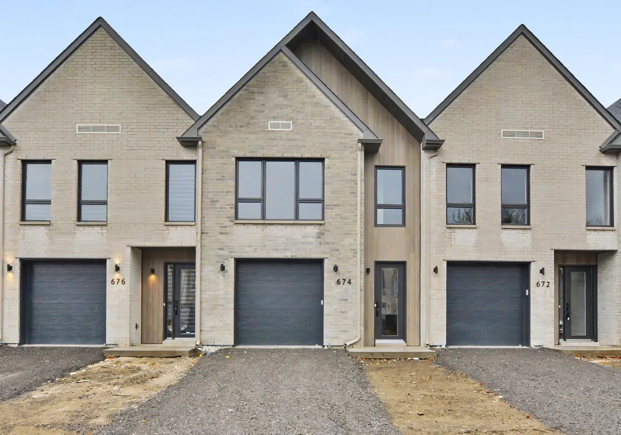 674 Rue Caron — photo 1