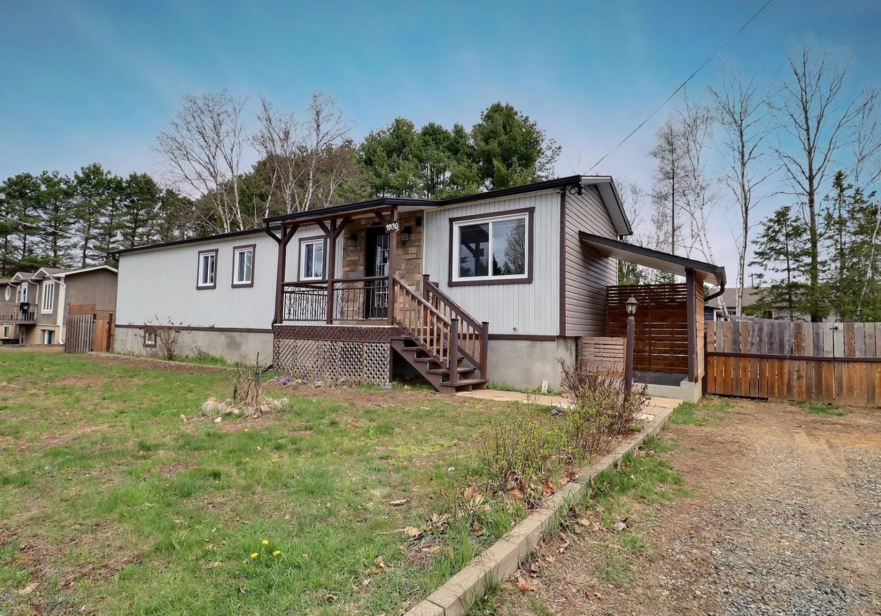 1030 Rue Cyr — photo 1