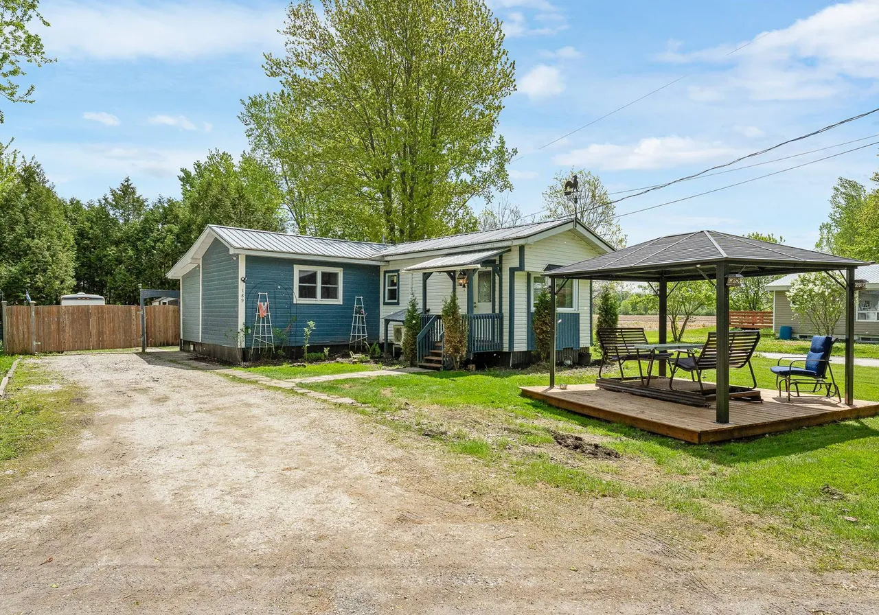 189 Ch. Larochelle — photo 1