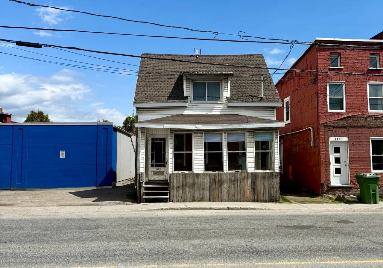 1219 Rue Bellefeuille — photo 2