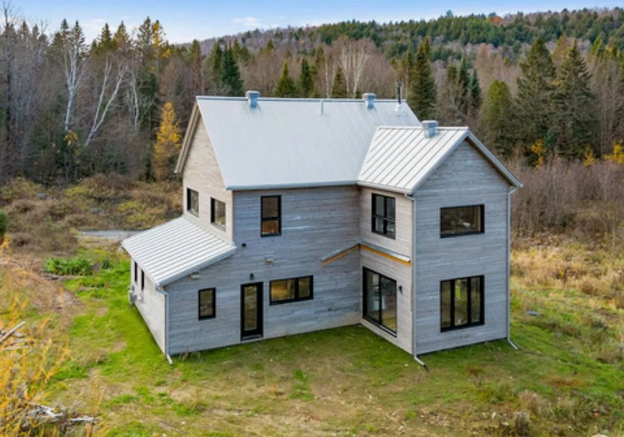 63 Ch. Dubeau — photo 2