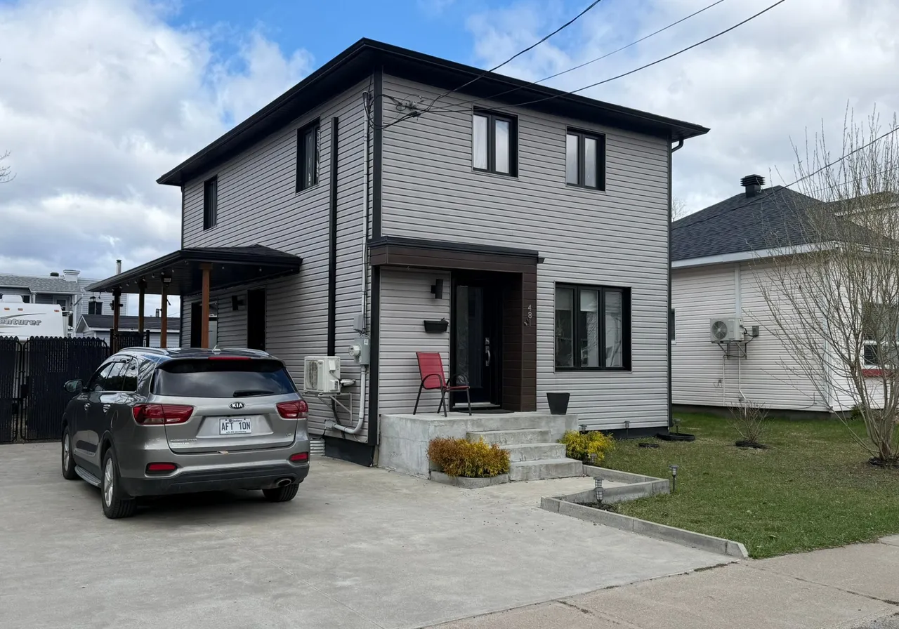 481 Rue Desbiens — photo 1