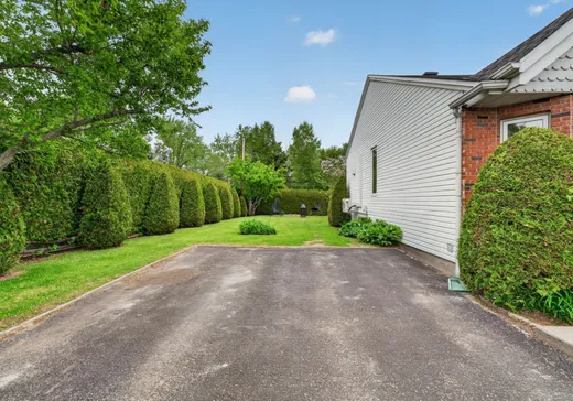 Maison à vendre - 30 Av. Girard, Berthierville, J0K 1A0