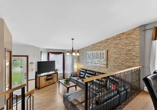 Maison à vendre - 30 Av. Girard, Berthierville, J0K 1A0
