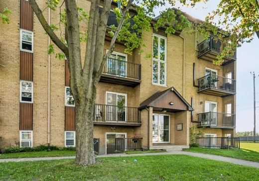 Condo à vendre - 10 Rue de l'Église, Longueuil, J4G 1H9