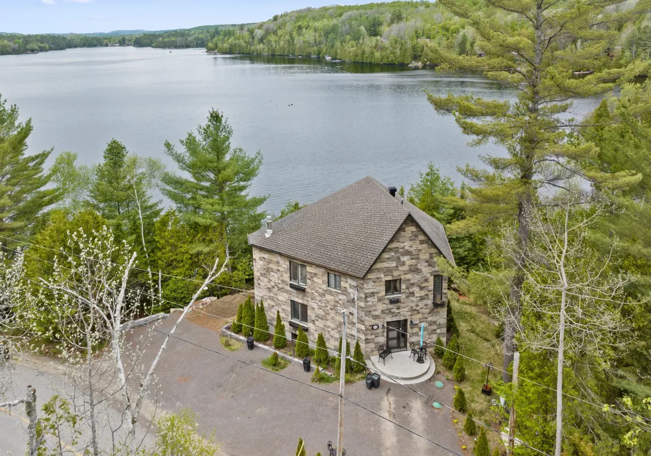 3570 Ch. du Lac-Brûlé — photo 1