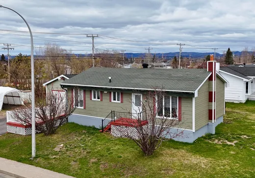 Maison à vendre - 81 Rue du Restigouche, Sept-Îles, G4S 1E4