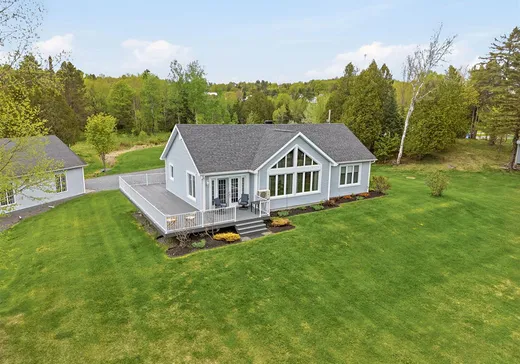 Maison à vendre - 493A Rue du Lac, St-Benjamin, G0M 1N0