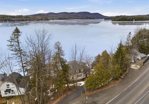 Maison à vendre - 529 Rue Main, Magog, J0B 1C0