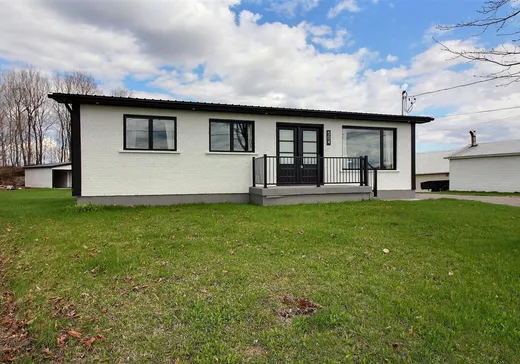 Maison à vendre - 504 Rg Prairie-Grillée, St-Apollinaire, G0S 2E0