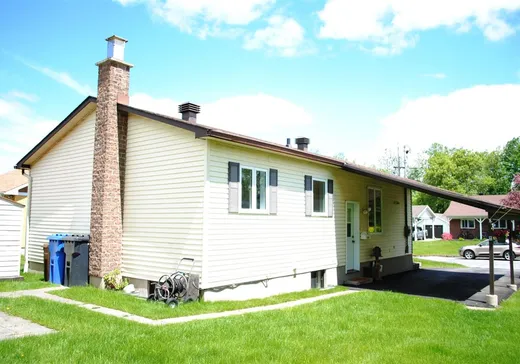 House for sale - 919 Rue Monseigneur-Larocque, Magog, J1X 4W8