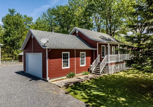 Maison à vendre - 2345 Rue Laplante, Ste-Perpétue L'Islet, J0C 1R0