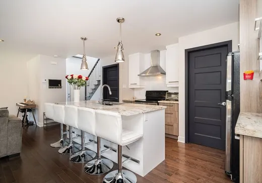 Maison à vendre - 8982 Rue Pierre-Rodrigue, Laval (Laval-des-Rapides), H7N 3K4