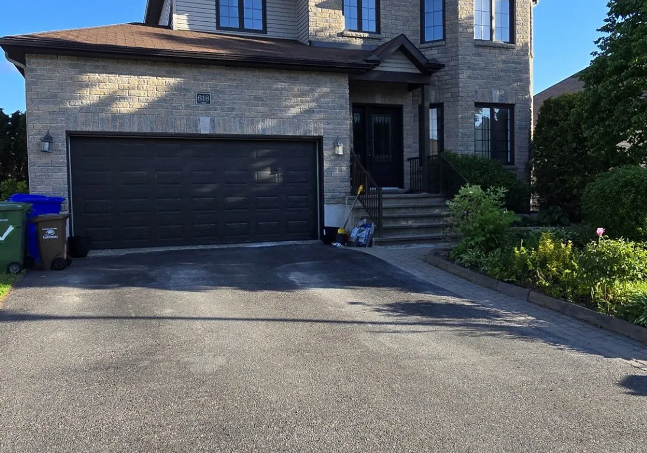 618 Rue Front — photo 2