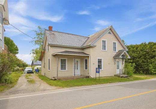 Un étage et demi à vendre - 642 Rg de l'Église S., Brownsburg-Chatham, J0J1Y0