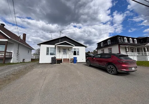 Bungalow for sale - 103 Rue Principale N., Saint-Jean-de-Dieu, G0L3M0