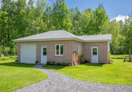Maison à vendre - 828 11e Rang, Granby, J2J 0P9