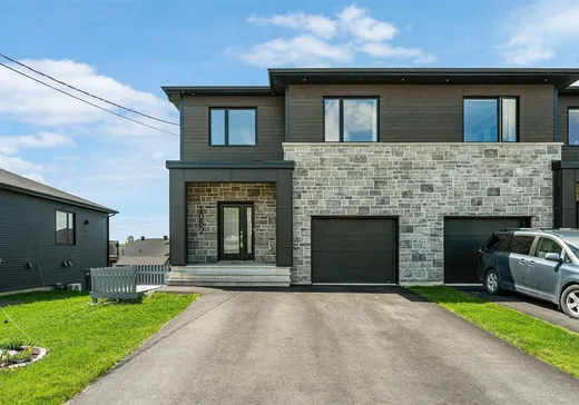 Two or more stories for sale - 1082 Rue Bérubé, Sherbrooke, J1N1B6