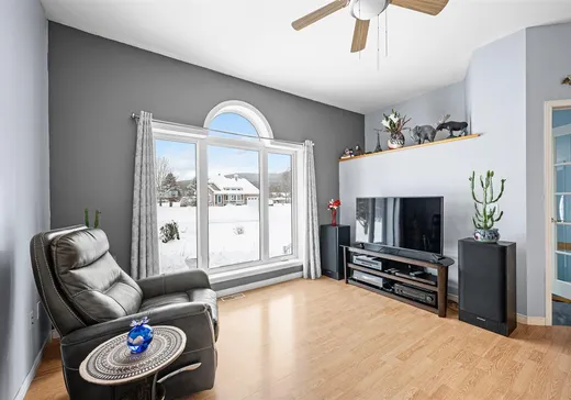 Maison à vendre - 73 Rue Dupuis, Granby, J2M 1X6