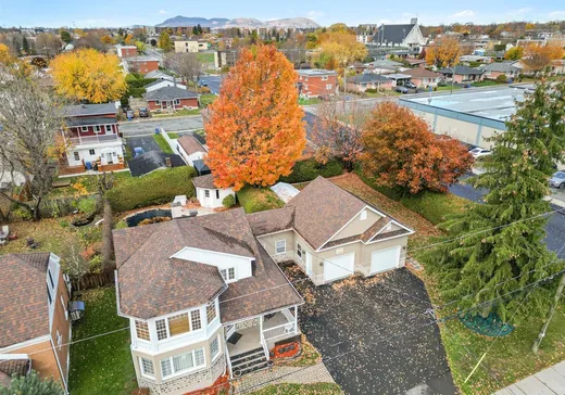 Maison à vendre - 234 Rue Bérard, Granby, J2G 6E3