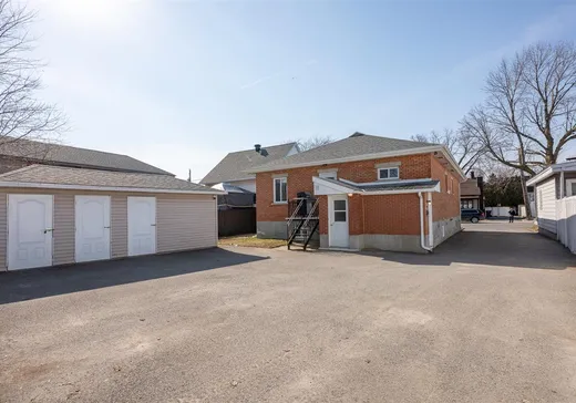 House for sale - 88-90 Rue St-Paul, Charlemagne, J5Z 1G3